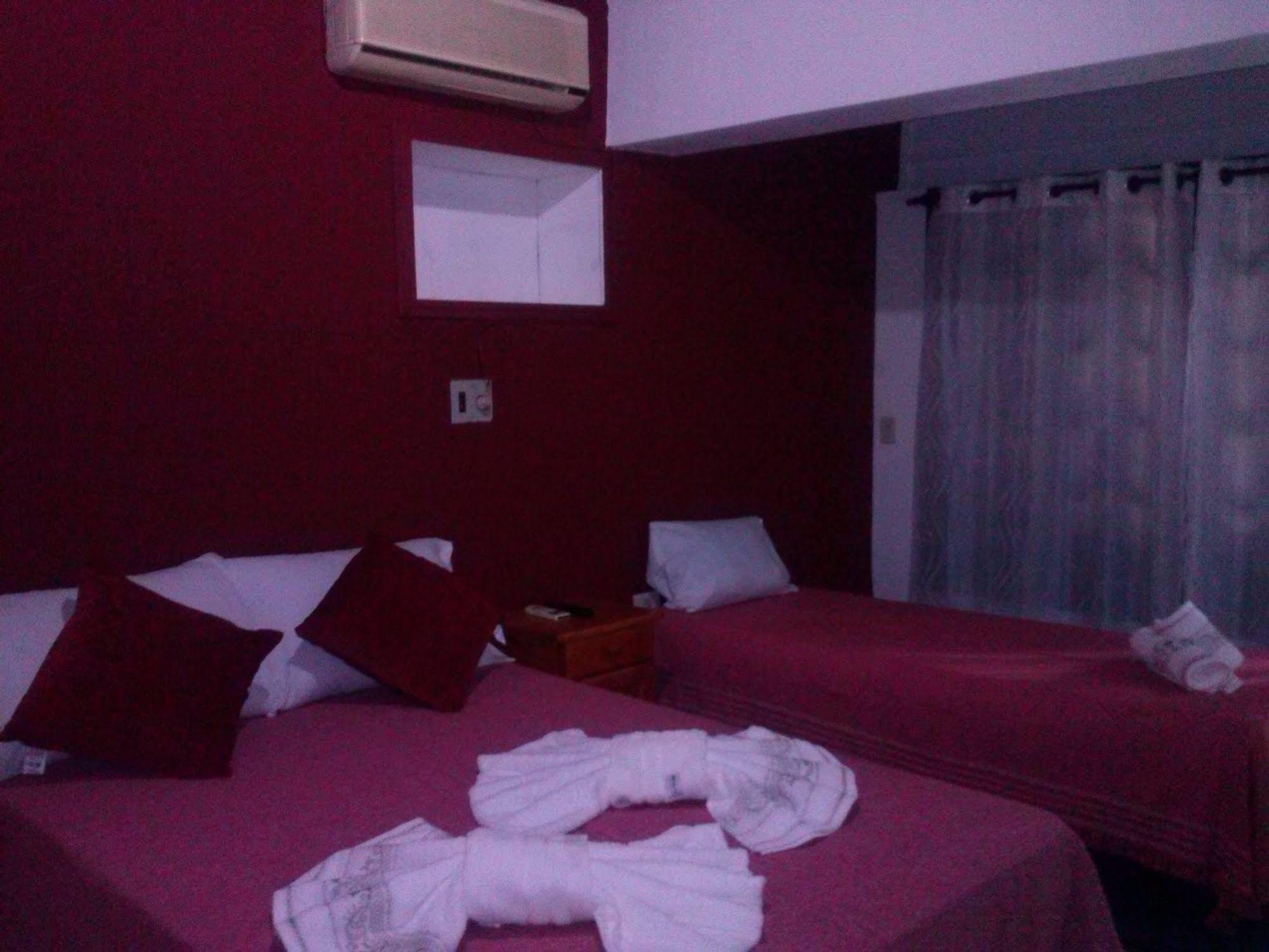 Petit Hotel Caraguata Puerto Iguazú Dış mekan fotoğraf